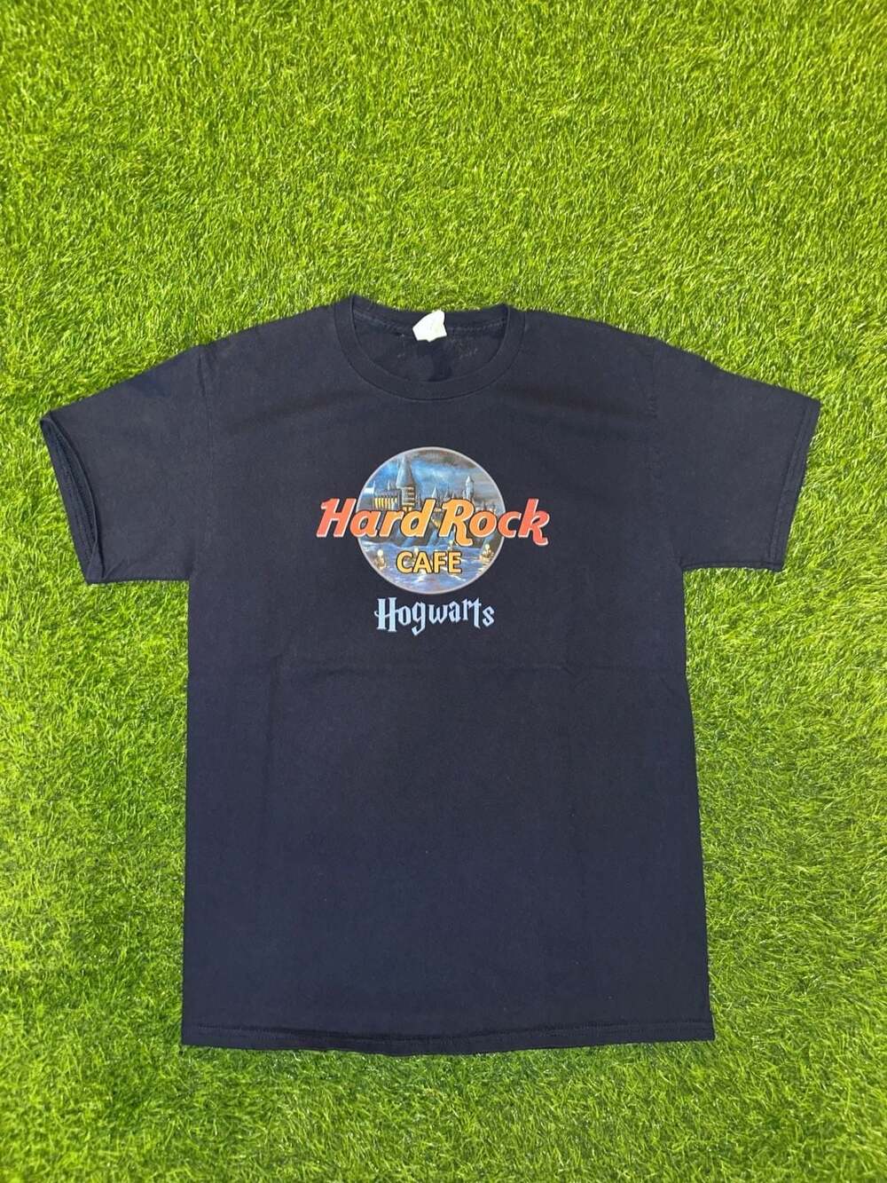 Hanes Authentic-T Hard Rock Cafe Hogwarts Graphic T-Shirt